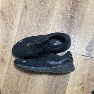Brooks Men's Black Running Shoes